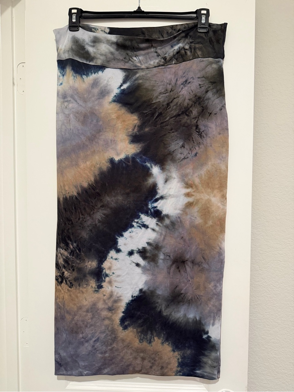 Tie-Dye Maxi Pencil Skirt in Black, Gray & Cream